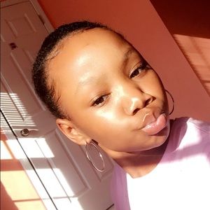 Meet your Posher, Jahmea